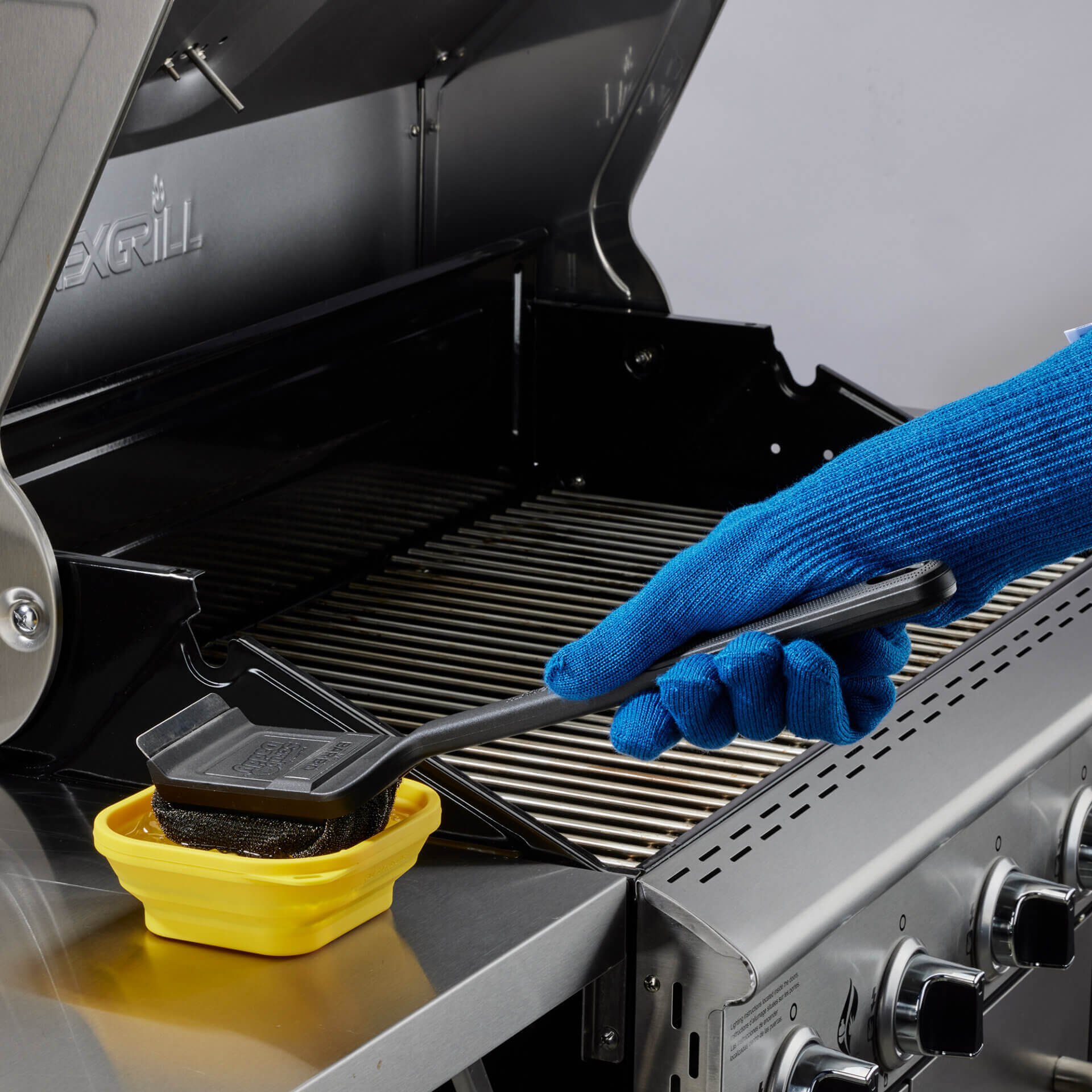 Mr. Bar-B-Q Collapsible Scrub Tub Powered by Scrub Daddy - Image 4